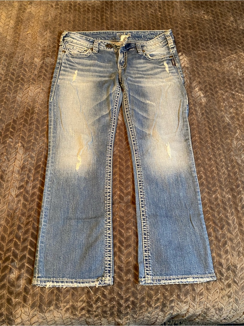 Silver Jeans woman’s capris Faded Blue Denim